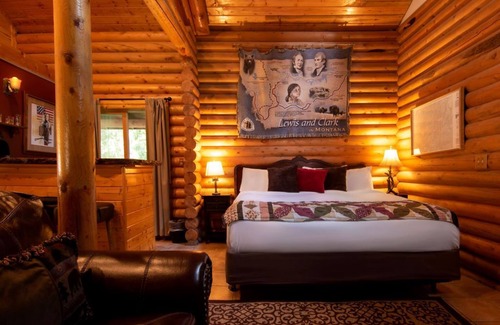 Idaho County Hotel | Lochsa Lodge Resort