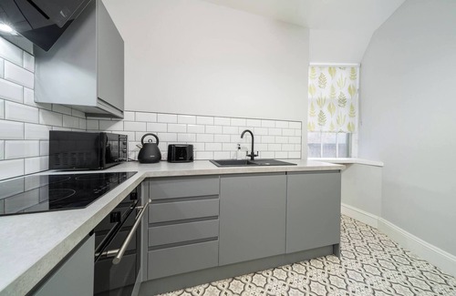 Montrose Apartment | Lochside, Apartment B - Great for Corporate Stays