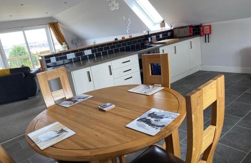 Eyre Apartment | Lochview Chalet