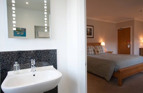 Fort William House | Lochview Guest House