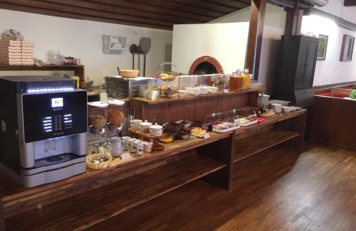 Dornbach Hotel | Locus Malontina Hotel