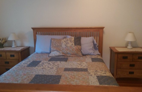 North Canaan Bed & Breakfast | Locust Tree Bed and Breakfast LLC