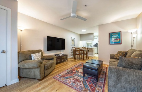 Hood River Condo | Lodge 15 Downtown,Ground Floor, AC, Super Cozy!