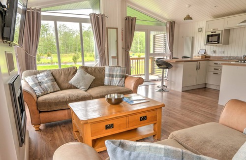 Errol Cottage | LODGE 2 - KINNOULL, romantic, luxury holiday cottage in Errol