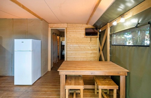 Lesperon RV Rental | 'Lodge 3' with Shared Pool, Private Terrace and Shared Garden