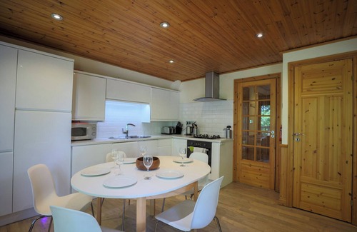 Liverton Cottage | LODGE 68 - FERN GULLY, family friendly, with pool in Chudleigh