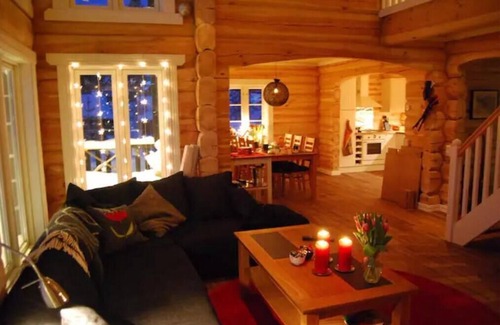 Klovsjo Cabin | Lodge by lake and slopes