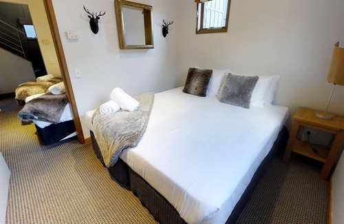 Perisher Valley Resort | Lodge Chalet (for 7), The Stables Resort Perisher