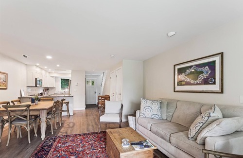 Stowe Area Condo | Lodge Condo 35: Slopeside 2 br, fireplace, free ski shuttle, a/c, summer pool!
