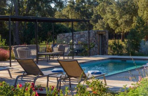 Lecci Villa | Lodge Les Oliviers Di Lecci
