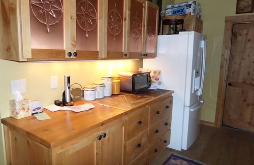 Coram Cabin | Lodge like log home on the Flathead River