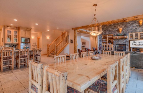 Sunriver House | Lodge Retreat, AC, Hot Tub, Pet Friendly (with fee), SHARC, 20 Sleeper
