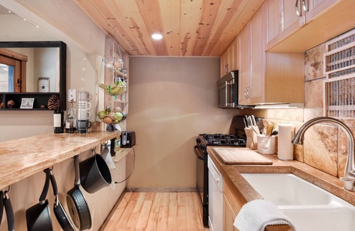 Tahoe City Cabin | Lodgepole Lair - Remodeled, Walkable, Lake & Ski