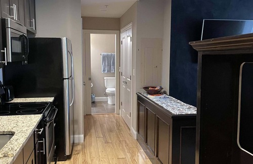 Downtown Knoxville Apartment | "Lofn" is a 1Br 1Ba located on Market Square,Middle of Everything