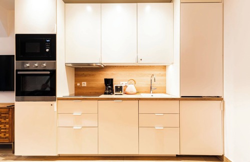 Saint-Merri Apartment | Loft 1 BR Marais, Notre Dame AC by LCC Agency