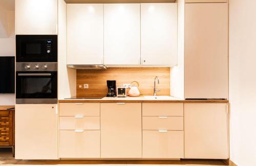 Saint-Merri Apartment | Loft 1 BR Marais, Notre Dame AC by LCC Agency