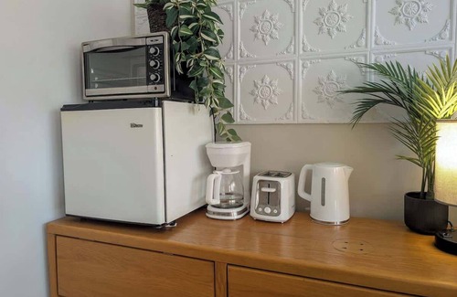 Ste Anne de Beaupre Apartment | Loft 10 | 2 Min Waterfront | BBQ & Fireplace