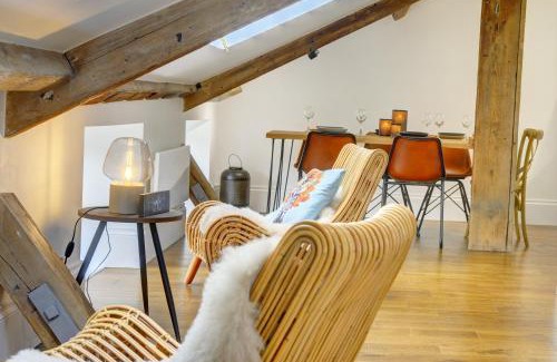 Lofthouse Apartment | Loft 11 - Unique Apartment with Stunning Views
