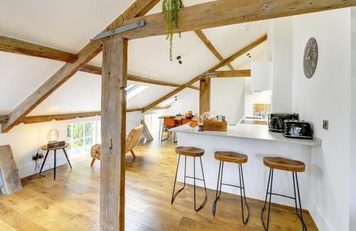 Lofthouse Apartment | Loft 11 - Unique Apartment with Stunning Views