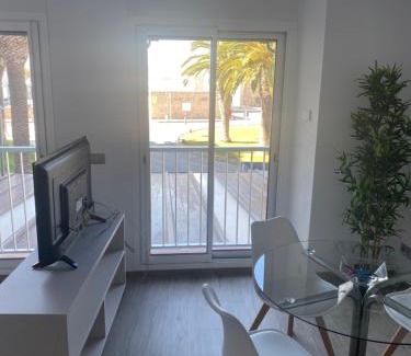 Palamos Apartment | Loft amb vistes al mar 150 mts to Nautical Club Christmas R
