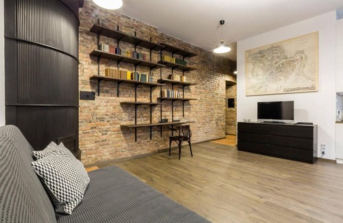 District No. 7 Apartment | Loft apartment Library/University