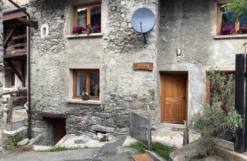 Peisey-Nancroix Apartment | Loft Bonziers - authentic alpine experience (6p, sauna)