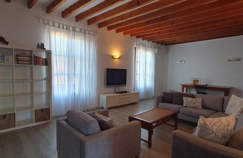 Old Town Apartment | Loft con excelente ubicación (Centro) a 10 minutos del Aeropuerto San Joan