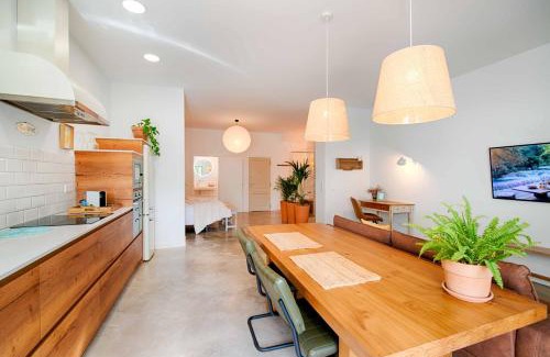 Figueres Apartment | Loft con piscina climatizada privada y parking