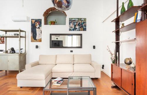 Central Station Apartment | Loft Design Milano Center, Shopping Area, AC, WiFi, Subway M1 and M2, airport connected