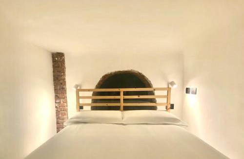 Central Station Apartment | Loft Design Milano Center, Shopping Area, AC, WiFi, Subway M1 and M2, airport connected