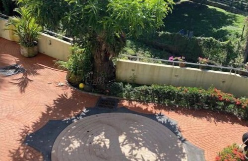 Le Lamentin Condo | Loft ideally located 2 minutes from the Galleria