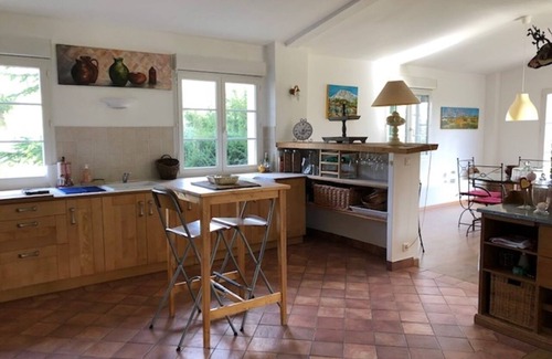 Lambesc Apartment | Loft in 19th century stone farmhouse with garden
