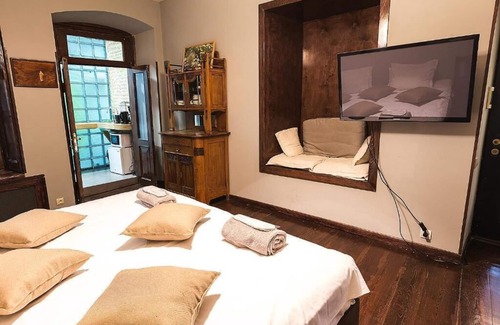 Tbilisi City Centre Apartment | Loft in Old Town Under the Castle