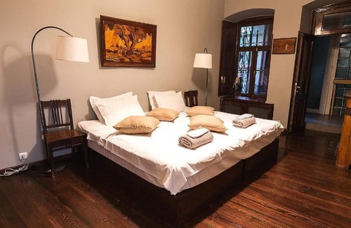 Tbilisi City Centre Apartment | Loft in Old Town Under the Castle
