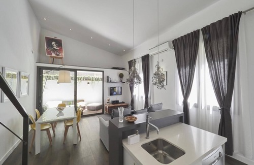 La Nova Esquerra de l'Eixample Apartment | Loft Miro Apart Barcelona