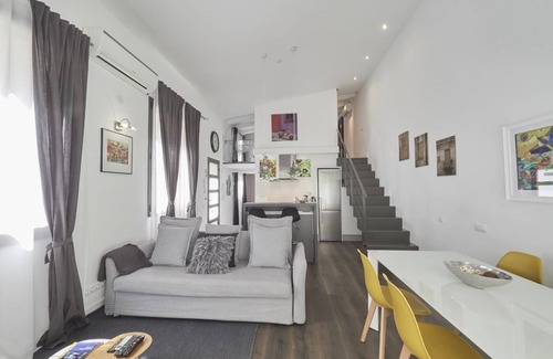 La Nova Esquerra de l'Eixample Apartment | Loft Miro Apart Barcelona