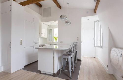 Quartier Sainte-Marguerite Apartment | Loft refait à neuf en dernier étage 2 chambres