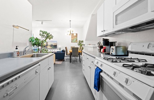 Columbus Park - Andrew Square Apartment | Loft style 2BR unit in Boston Southend 1639