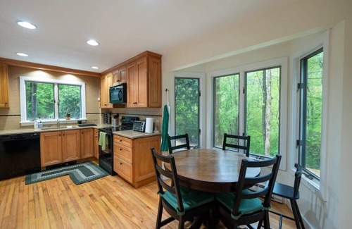 Housatonic House | Loft Style Cabin In West Stockbridge, Book Now!