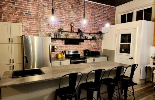Vieux-Limoilou Apartment | Loft Style Industriel Centre ville Parking Gratuit
