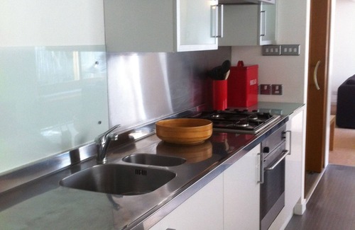 Leith Condo | Loft style open plan apartment