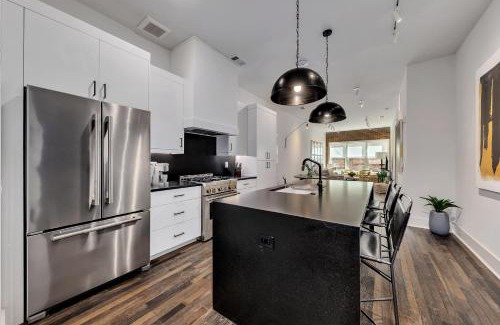 Castleberry Hill Apartment | Loft Style Spacious Lux Apt 102, Sleeps 6