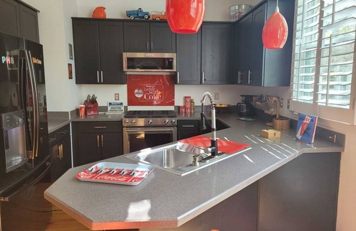 Castleberry Hill House | Loft style town-home with 2 Bedrooms , WiFi, AC in Atlanta, garage, gated condo