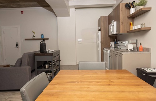 Rouyn-Noranda Apartment | Loft with bed and sofa bed on rue Gamble Ouest (Le Central)