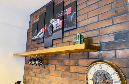El Santuario Apartment | Loft y departamento con balcón y garage cerca de av ppal