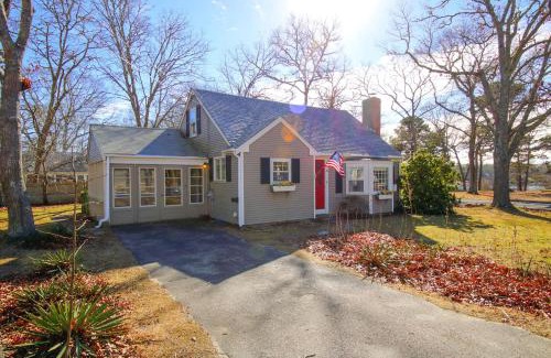South Yarmouth House | Lofted Cape Cottage by Leavetown Vacations