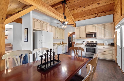 Heber Apartment | Lofted Legacy Barn, White Mountains AZ