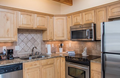 Stanley Hills Condo | Lofted two-bedroom condo with outdoor hot tub and killer mountain views!