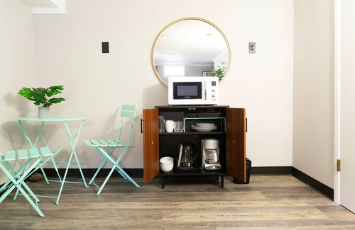 Jennings Lodge Apartment | Loftium | Adorable Studio by Willamette & Clackamas River!