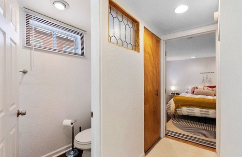 Sunnyside Apartment | Loftium | Pristine Guest Suite in Beautiful Sunnyside!